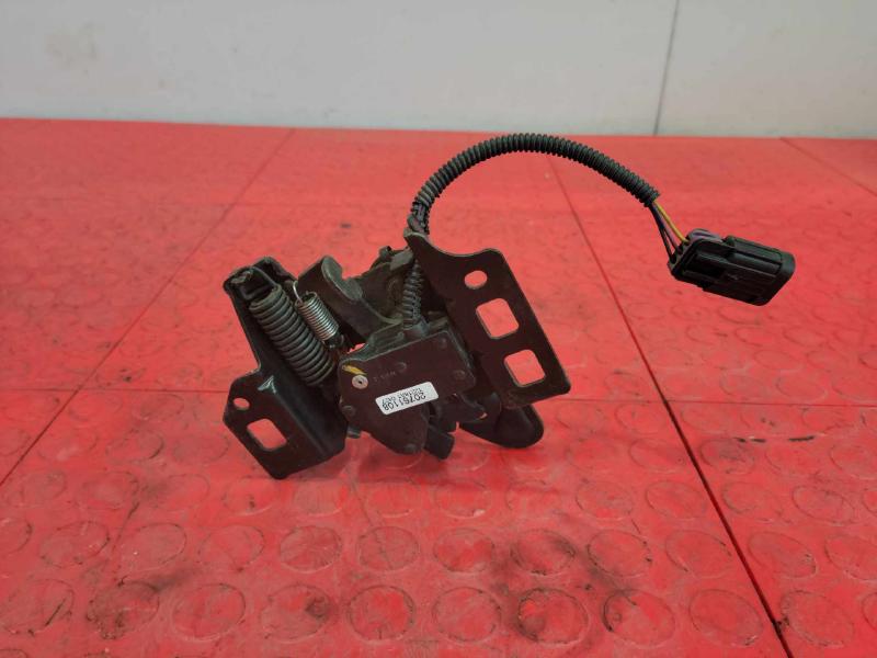 2013 GMC Yukon Hood Latch