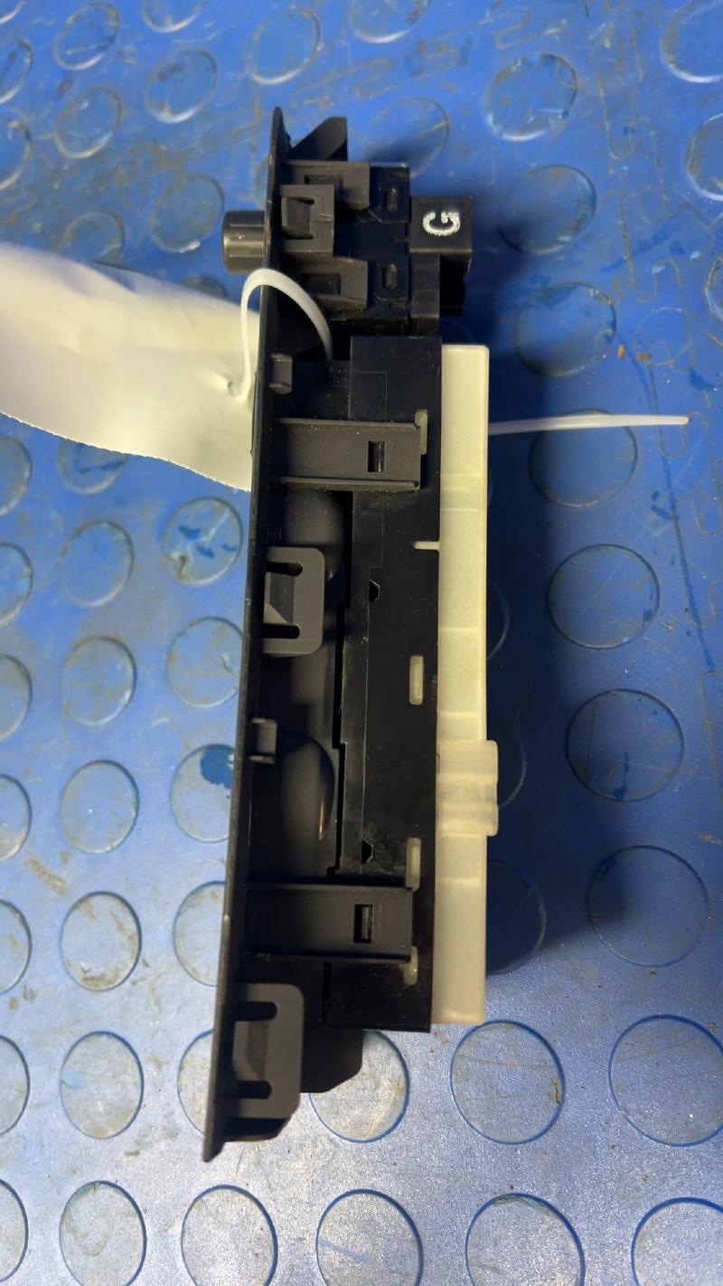 2007 Nissan Altima Door Switch Front