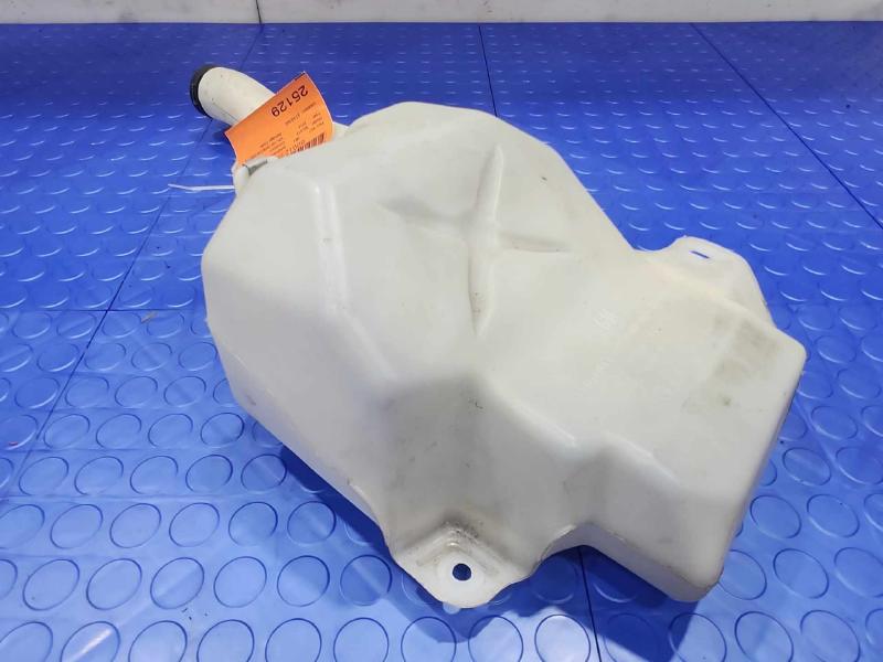 2014 Chevrolet Silverado 1500 Washer Bottle