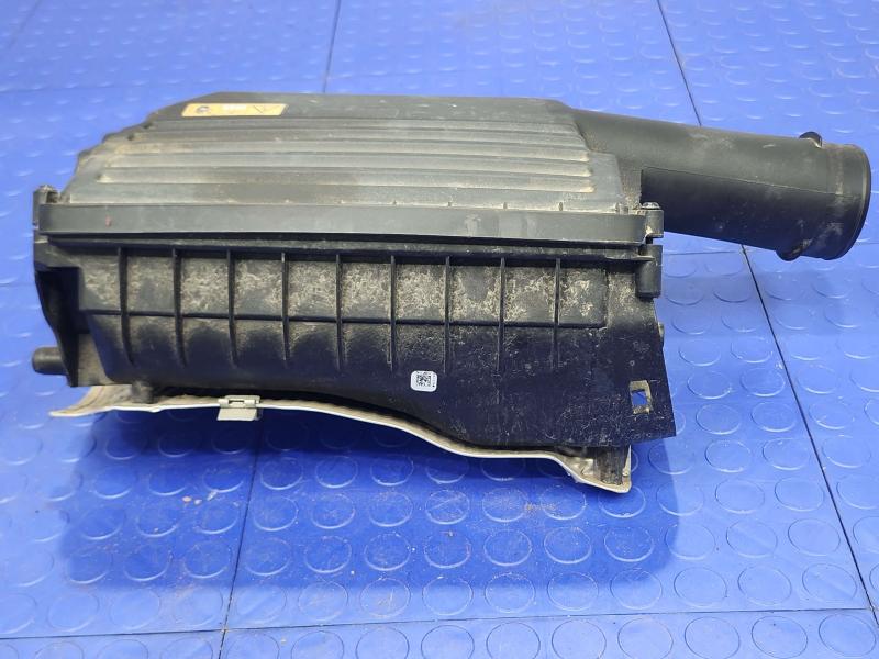 2017 Mercedes C-Class Air Cleaner