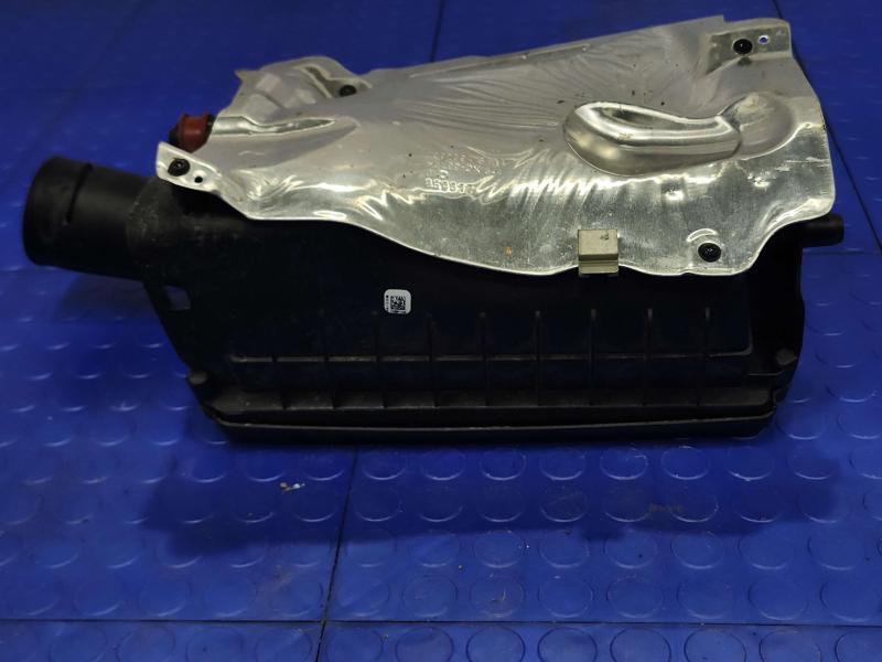2017 Mercedes C-Class Air Cleaner