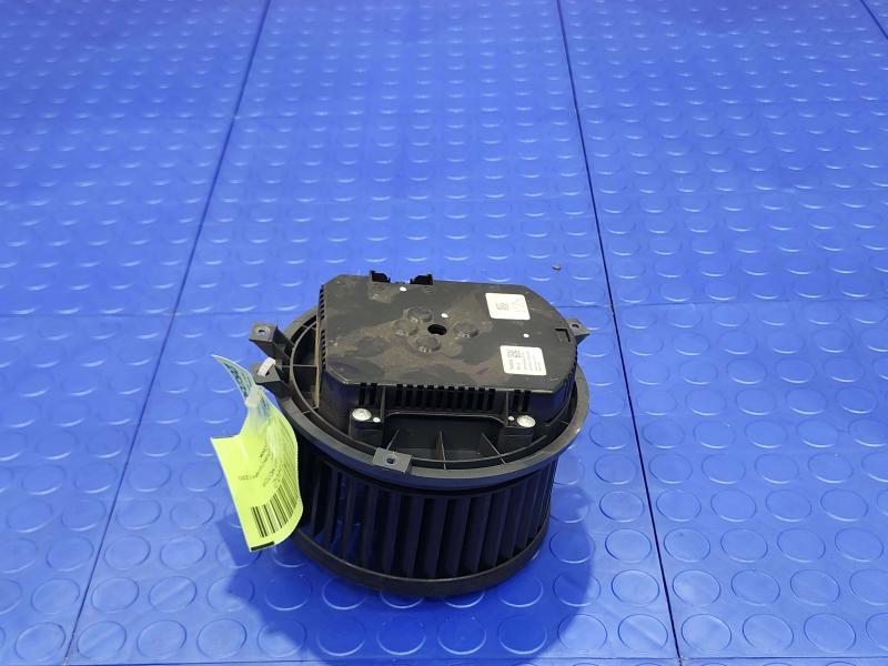 2015 Chevrolet Tahoe Blower Motor