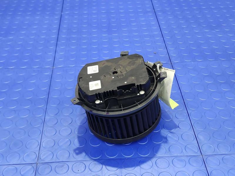 2015 Chevrolet Tahoe Blower Motor