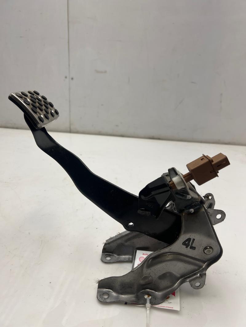 2017 - 2021 Honda Civic Brake Pedal Assembly Fits Sport Touring Si Type R  OEM 46600-TBA-L02