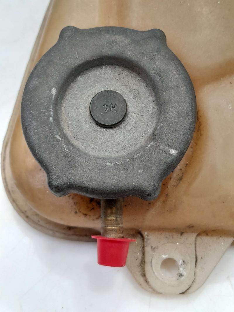 1990 Mercedes 420SEL Coolant Recovery Bottle