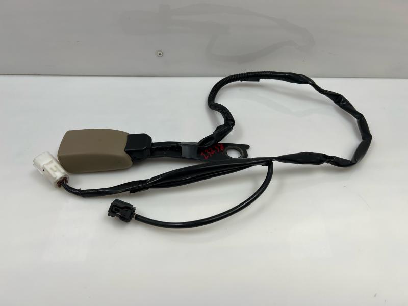 2011 Toyota RAV4 Front Seat Belt