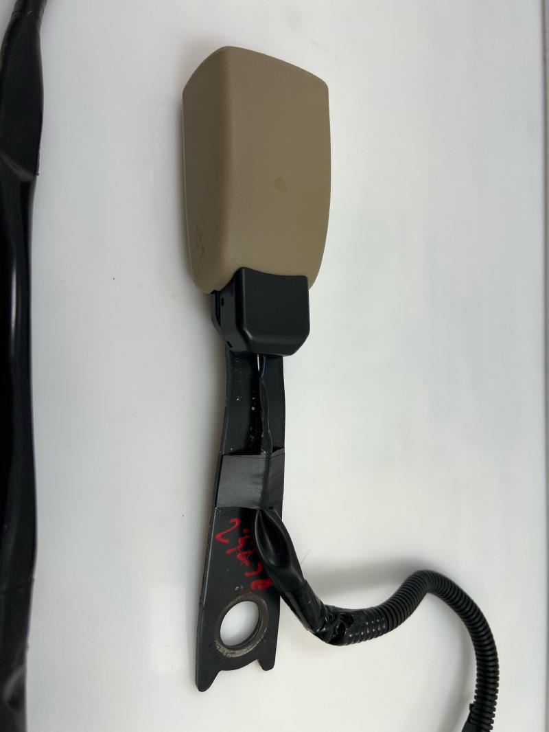 2011 Toyota RAV4 Front Seat Belt