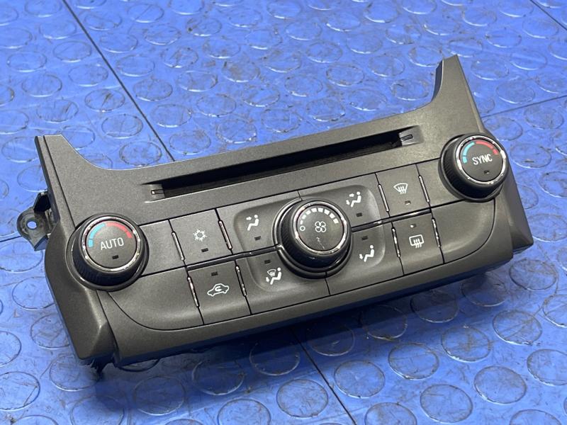 2013 Chevrolet Malibu Heater A/C Control