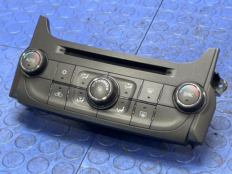 2013 Chevrolet Malibu Heater A/C Control