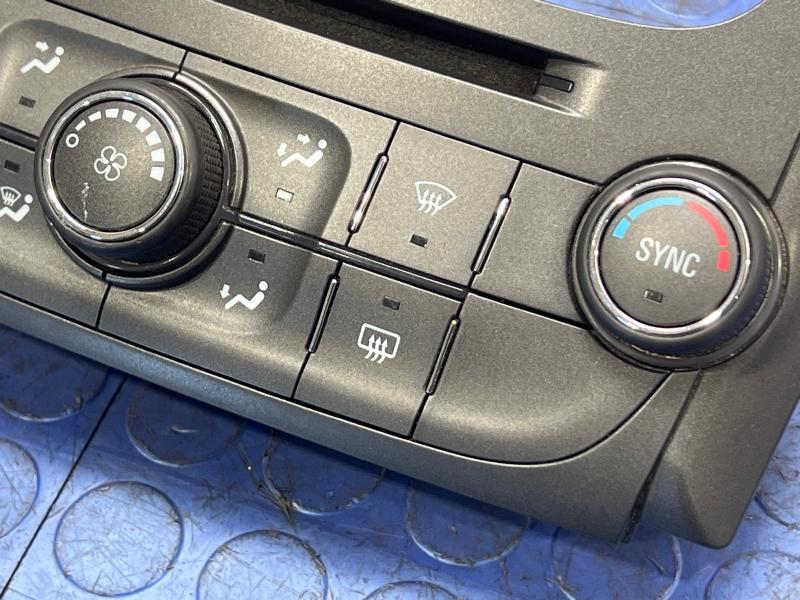2013 Chevrolet Malibu Heater A/C Control