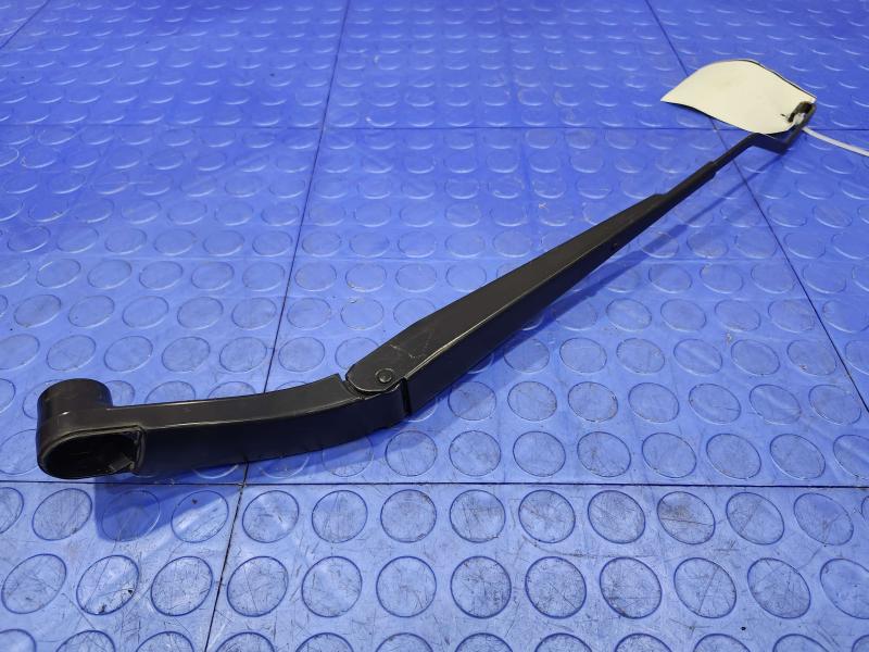 2015 GMC Yukon XL Wiper Arm