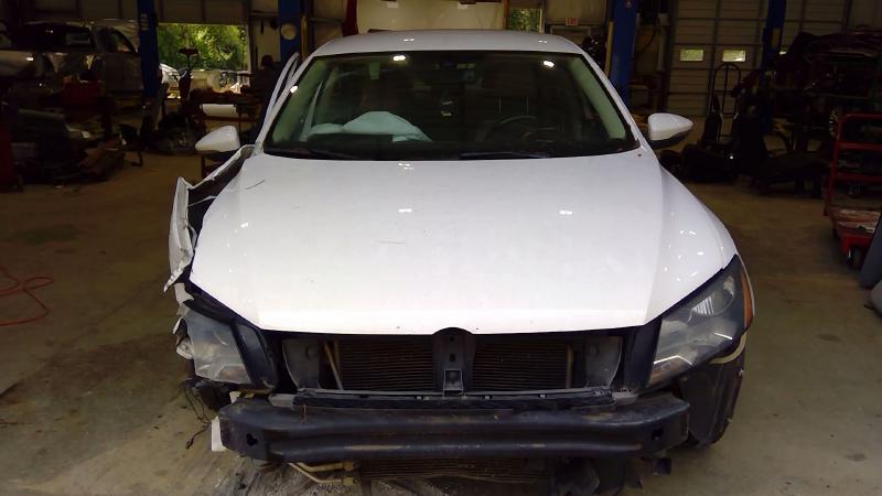 2012 Volkswagen Passat Rear Door Latch