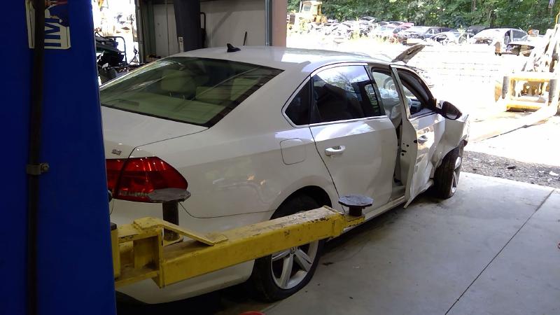 2012 Volkswagen Passat Rear Door Latch