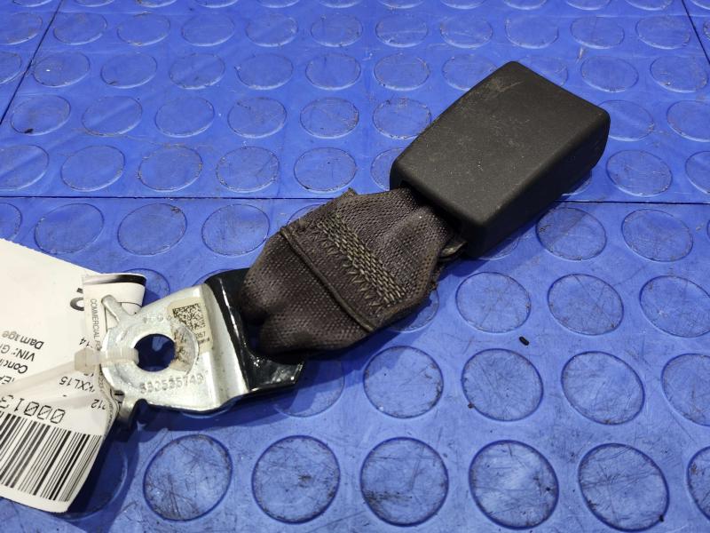 2015 GMC Yukon XL Rear Seat Belt