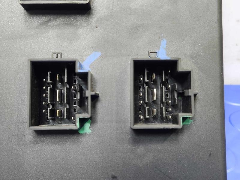 2011 Volkswagen Touareg Body Control Module BCM Genuine OEM 4H907063L