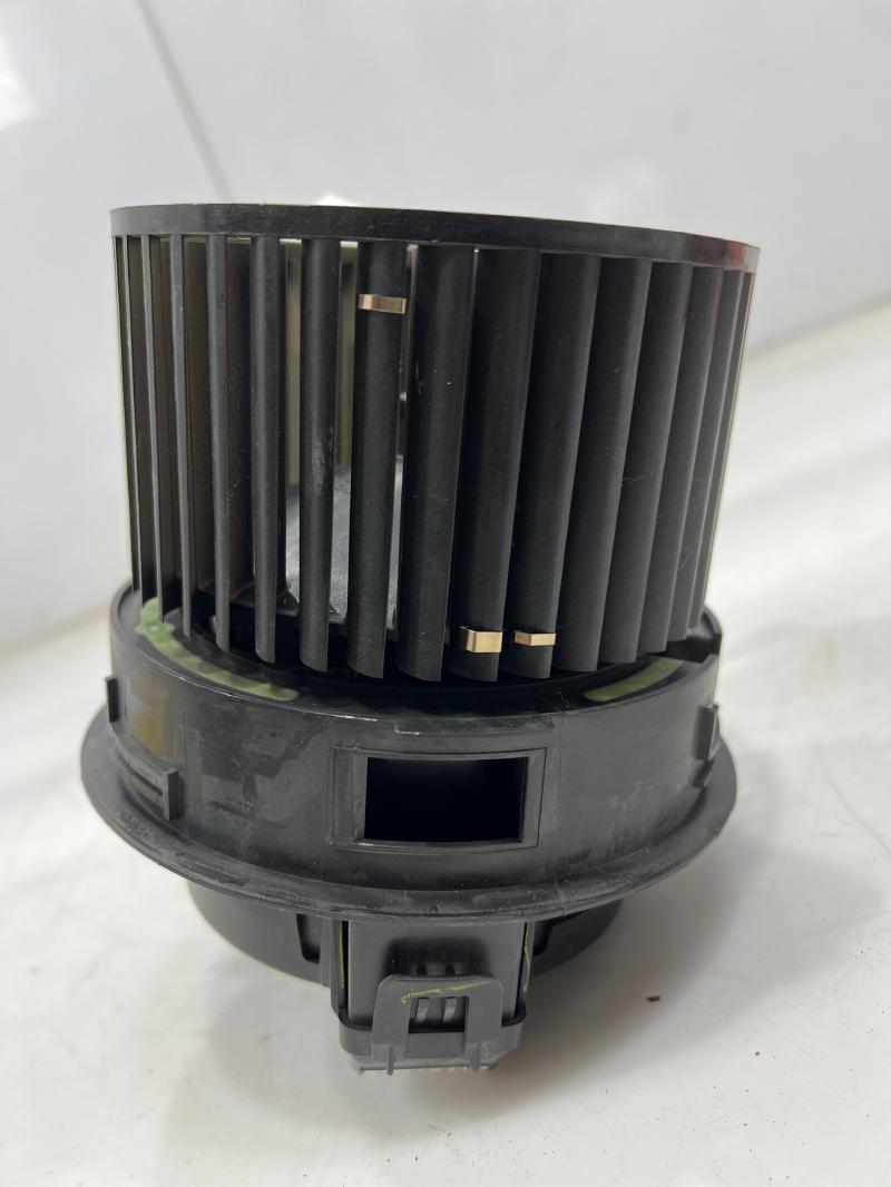 2020 - 2022 Nissan Versa Heater AC Blower Motor Assembly OEM 272265RB1A