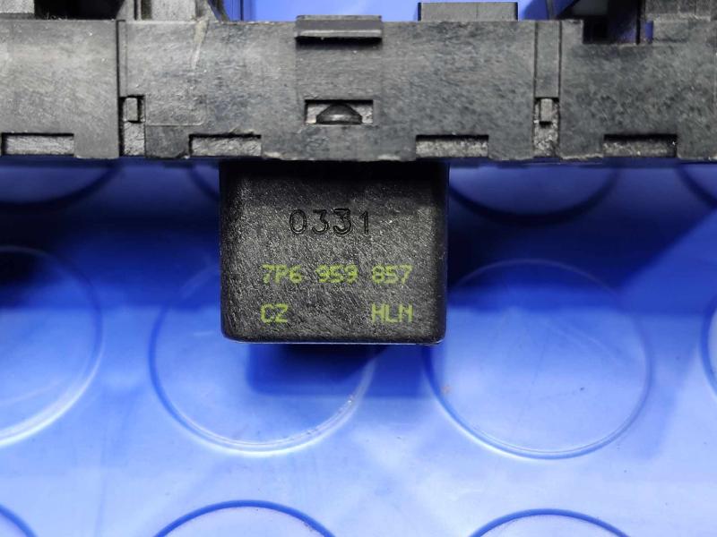 2011 Volkswagen Touareg Door Switch Front