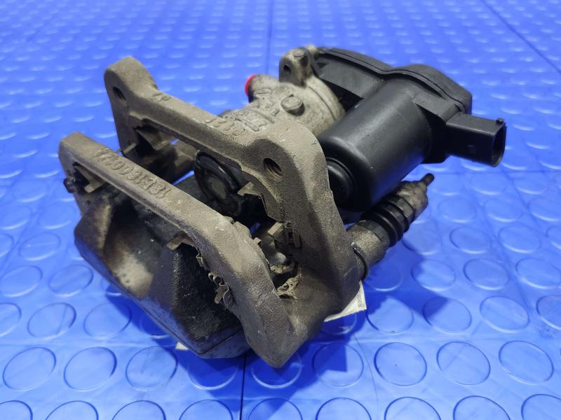 2017 Chrysler 200 Caliper