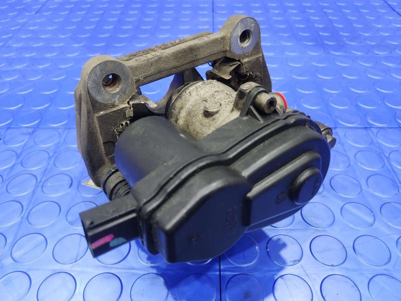 2017 Chrysler 200 Caliper