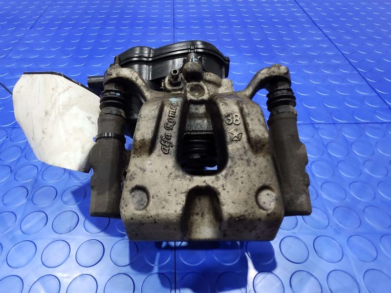 2017 Chrysler 200 Caliper