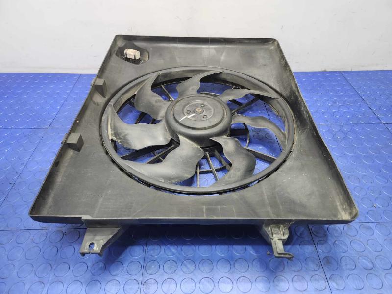 2011-2013 Hyundai Sonata 2.4L Engine Cooling Fan Assembly OEM 253803Q170