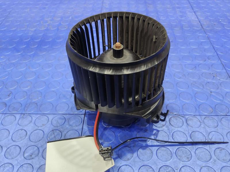 2016-2019 BMW X1 Front Heater AC Blower Motor Assembly Genuine OEM 64119297752