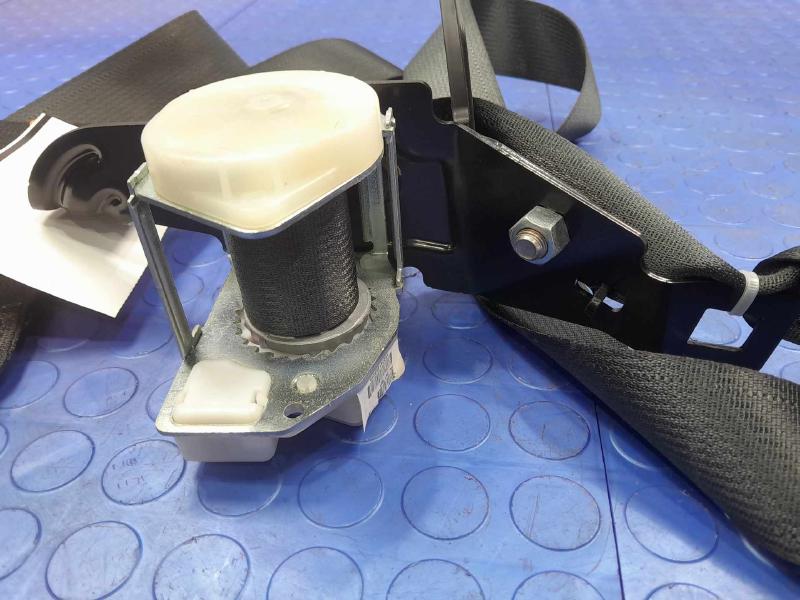 2016 Subaru Legacy Rear Seat Belt