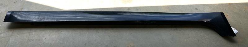 2011 Jaguar XF Rocker Moulding