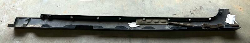 2011 Jaguar XF Rocker Moulding