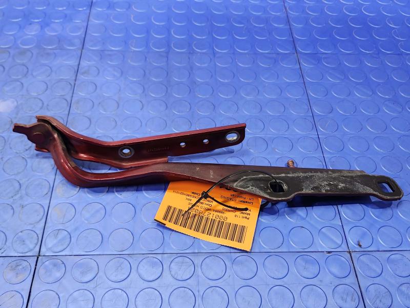 2014 Chrysler 300 Hood Hinge