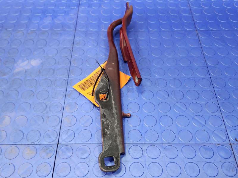 2014 Chrysler 300 Hood Hinge