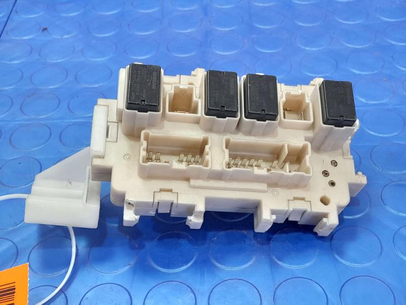 2013 Infiniti FX35 Cabin Fuse Box