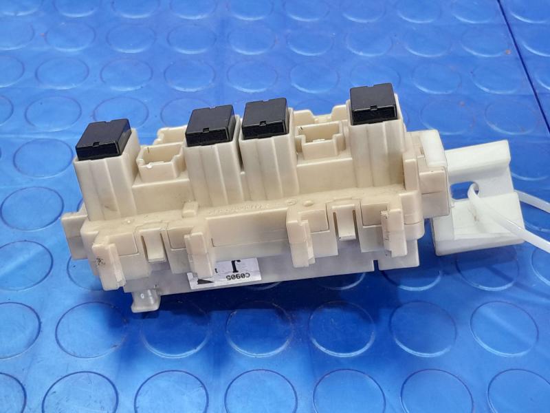 2013 Infiniti FX35 Cabin Fuse Box