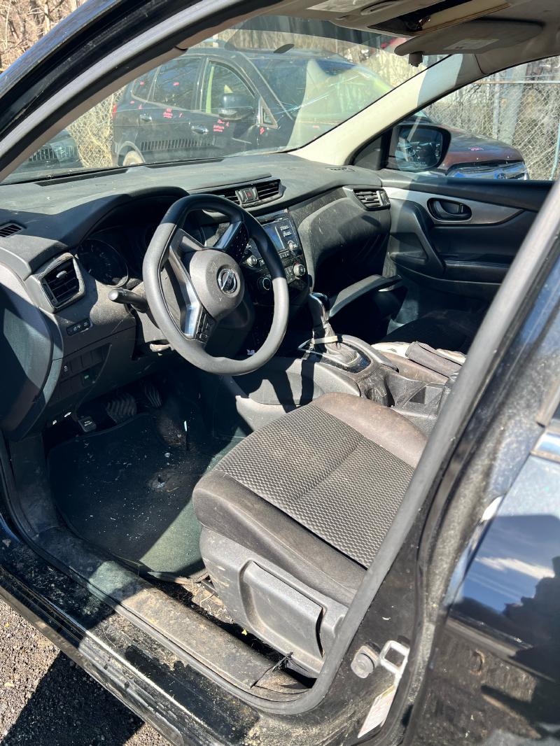 2018 Nissan Rogue Sport Center Pillar