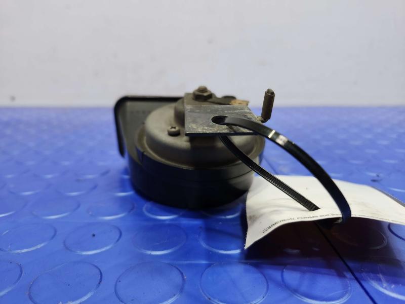 2011-2024 infiniti QX56 QX80 High Note Horn Assembly Genuine OEM 256101V80A