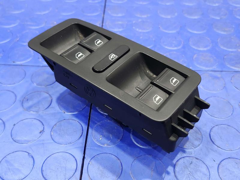 2018 Volkswagen Passat Door Switch Front