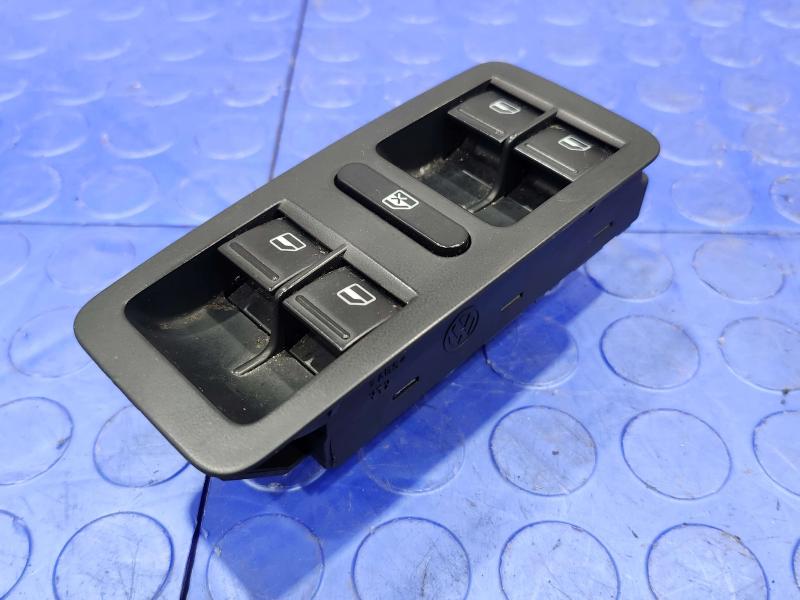 2018 Volkswagen Passat Door Switch Front