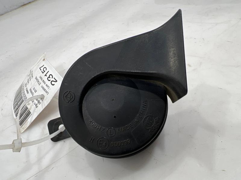 2010 - 2017 Chevy Equinox GMC Terrain Low Note Horn OEM 25949933