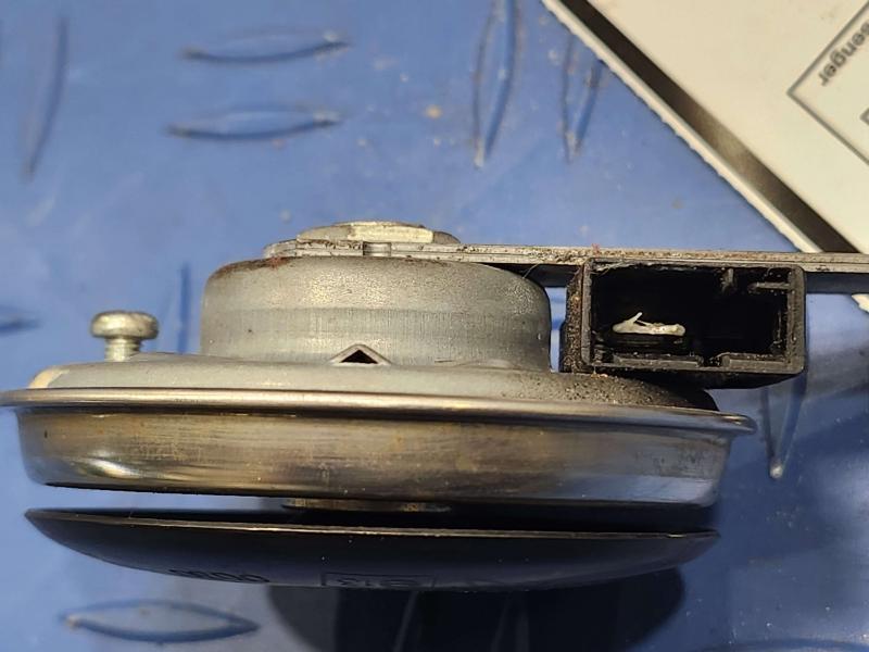 2020 Subaru Forester Horn