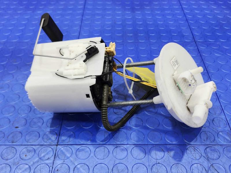 2017-2025 Cadillac XT5 AWD Tank Mounted Fuel Pump Assembly OEM 84479077