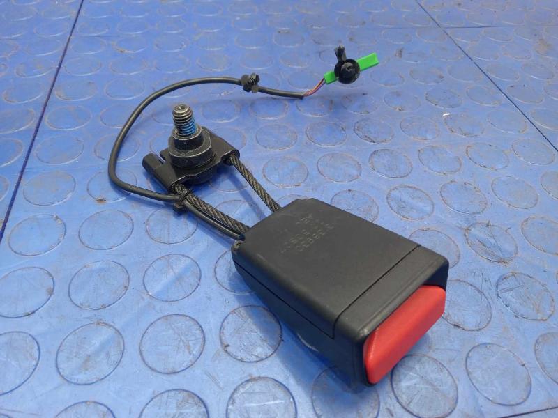 2016 Volvo XC90 Front Seat Belt