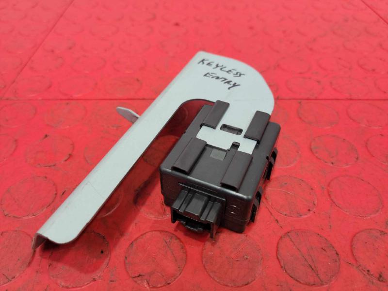 2010-2015 Mazda CX-9 Keyless Entry Receiver Module Genuine OEM TD11-67-5R0B