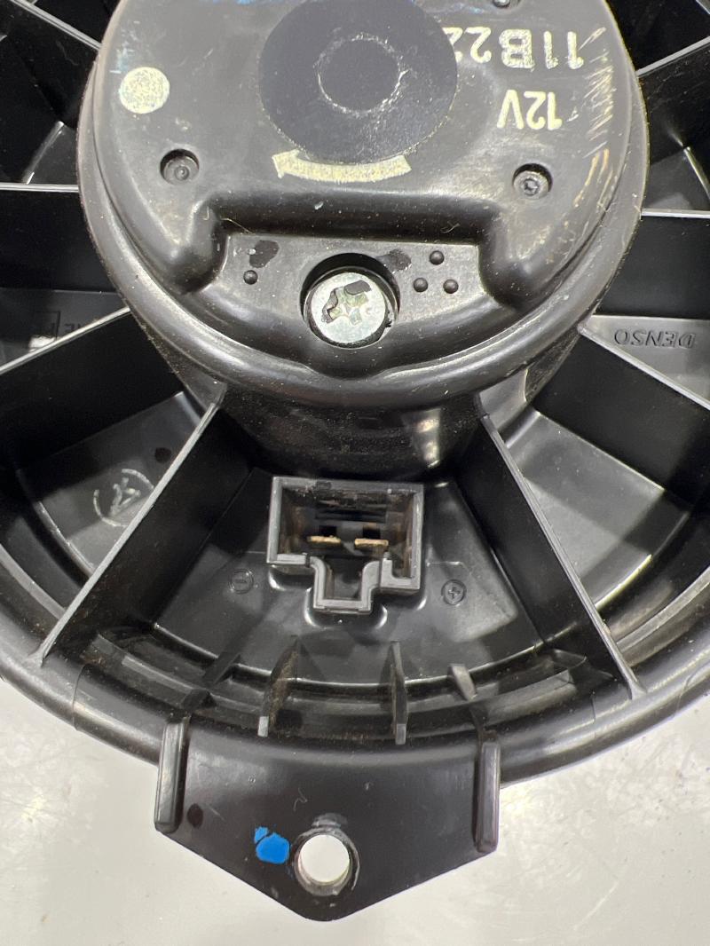 2017 - 2019 Mitsubishi Mirage Heater AC Blower Motor Assembly OEM 7802A247