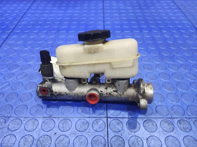 2004 Ford Explorer Master Cylinder