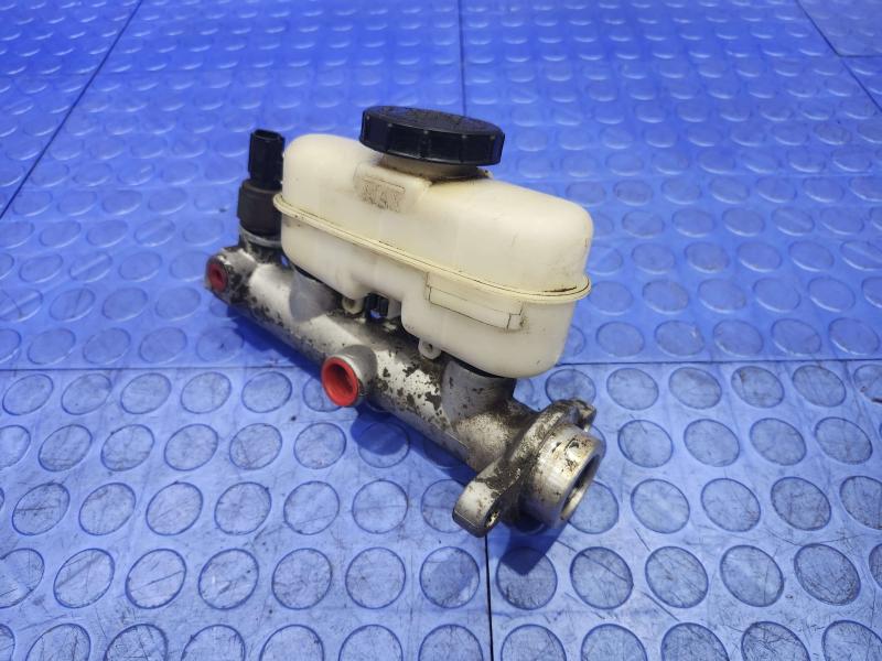 2004 Ford Explorer Master Cylinder