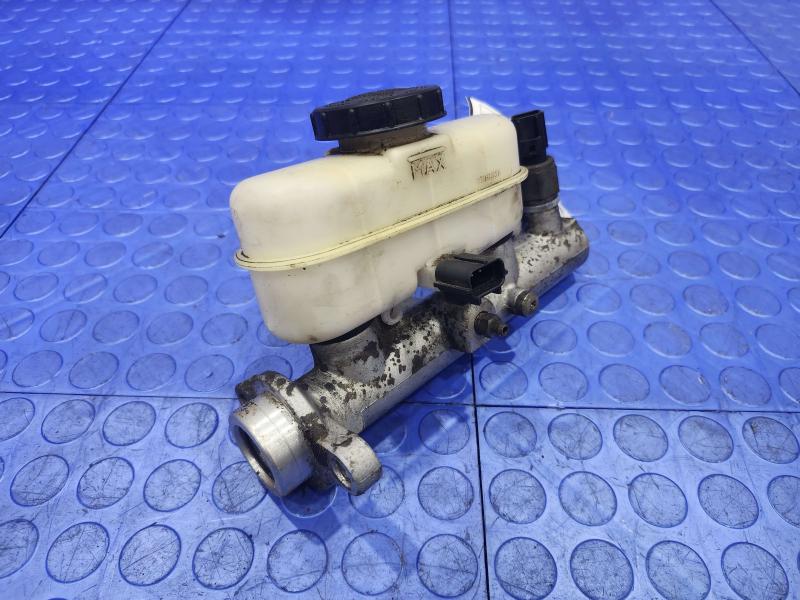 2004 Ford Explorer Master Cylinder