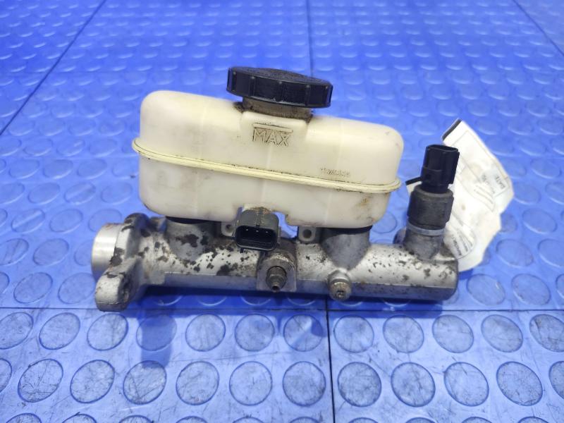 2004 Ford Explorer Master Cylinder