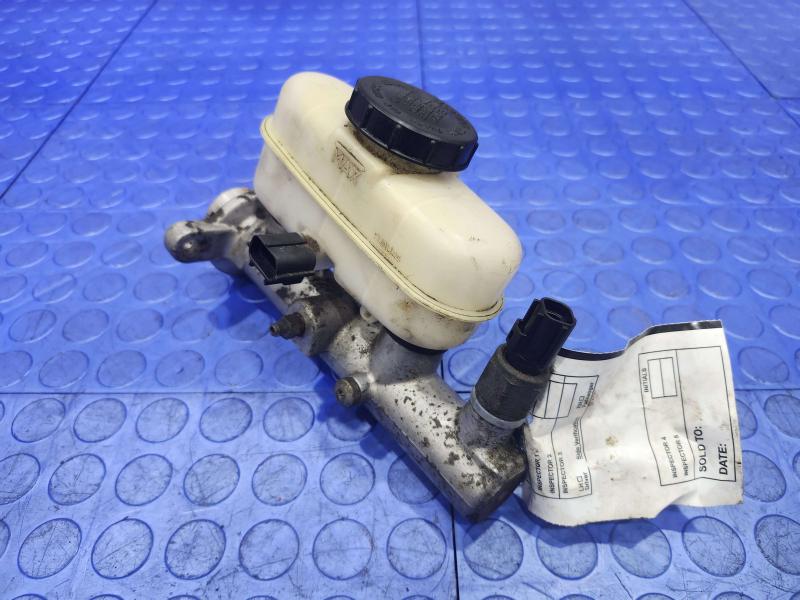 2004 Ford Explorer Master Cylinder