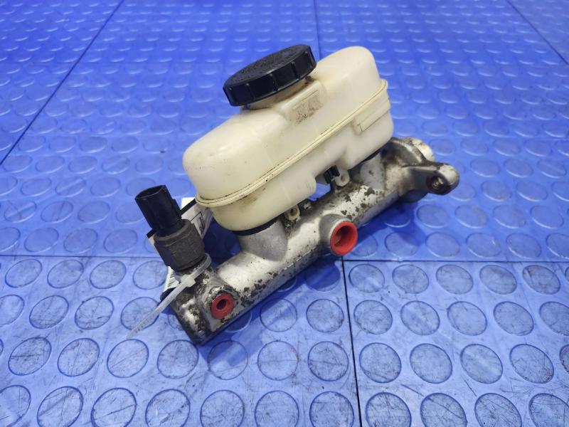 2004 Ford Explorer Master Cylinder