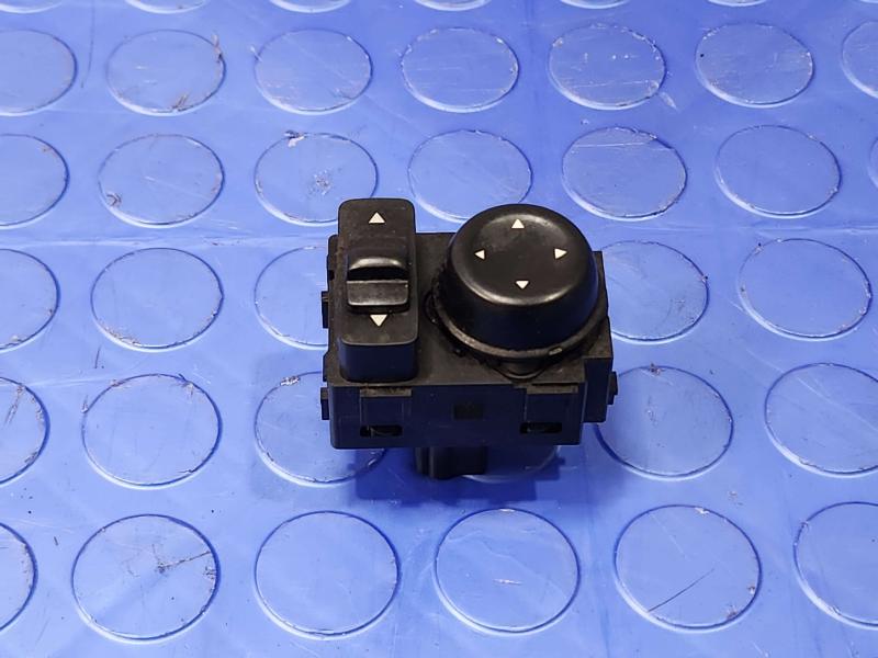 2022 Nissan Altima Door Switch Front